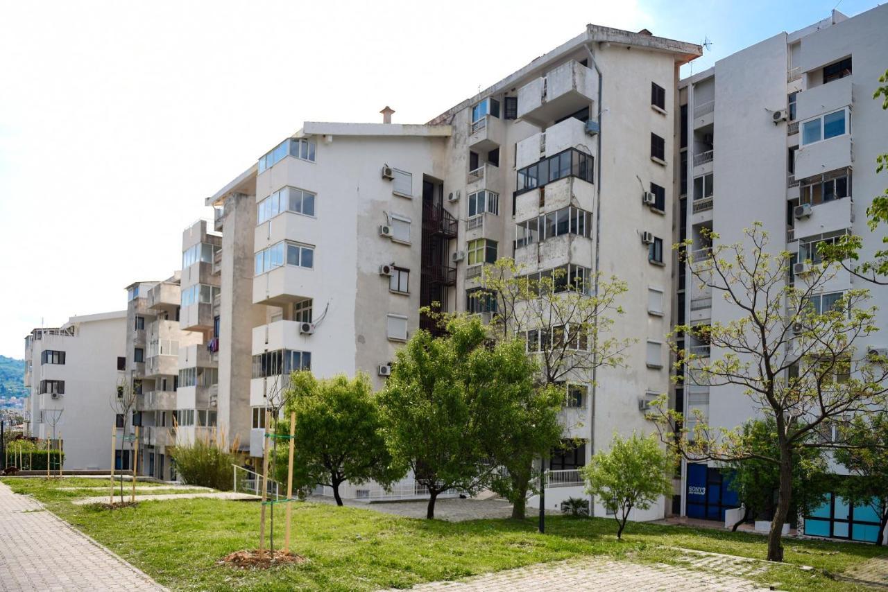 Apartment D-Moll Sutomore Eksteriør bilde